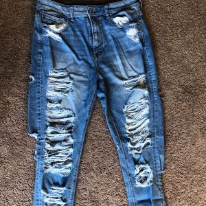Destroyed Jeans